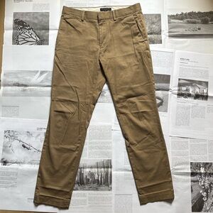 Banana Republic Men's Khaki Chinos